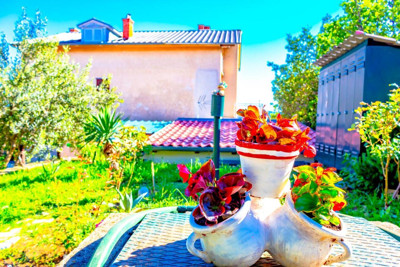 Vacation Home Grill & Chill With 350M2 Garden With Bbq Novi Vinodolski Bagian luar foto