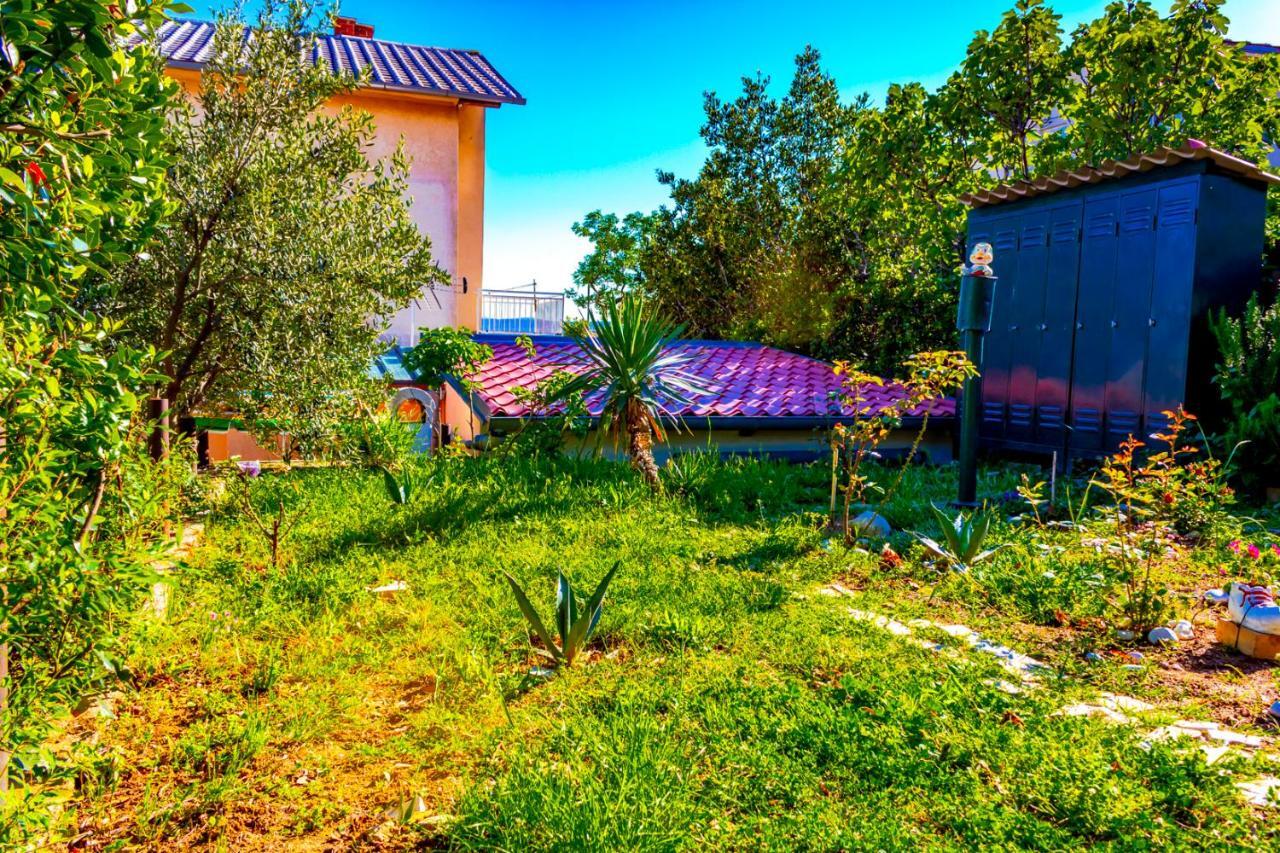 Vacation Home Grill & Chill With 350M2 Garden With Bbq Novi Vinodolski Bagian luar foto